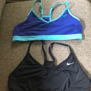 Nike sports bra lot